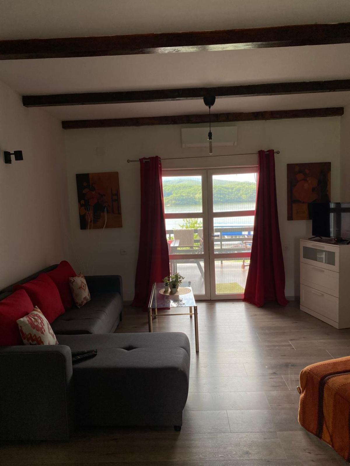 Apartamento Tina Tekija  Exterior foto
